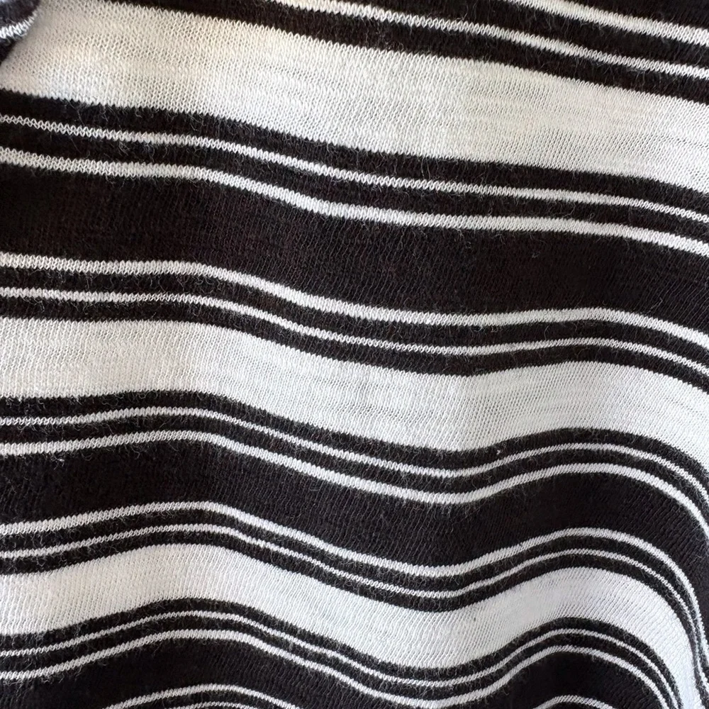 White House Black Market‎ XL Sleeveless Ruffle V Neck Stripe Tank Casual Beach